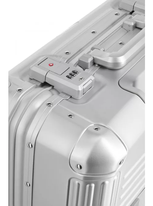 Travelite Next S ezüst kabin méretű prémium alumínium bőrönd