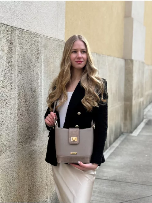 Karen 9437 kék virág rostbőr crossbody táska