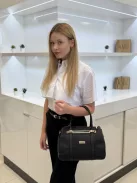 Chiara rostbőr táska K 7049 fekete virág