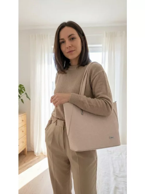 Karen 2418 bézs virág rostbőr táska