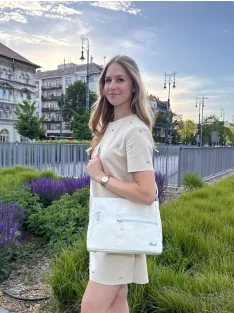 Karen 2491 bézs arany DK rostbőr táska