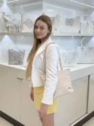 Karen D 655 bézs virág rostbőr táska