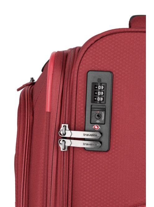 Travelite Skaii M piros 4 kerekű kabin méretű bőrönd 