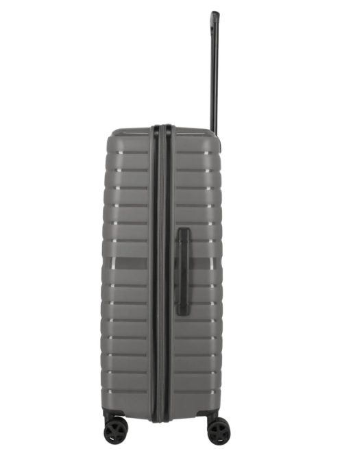 Travelite Trient M antrazit közepes méretű bőrönd