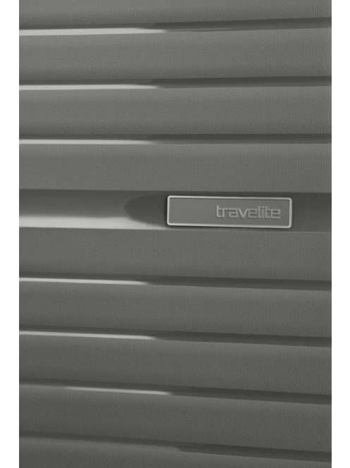 Travelite Trient M antrazit közepes méretű bőrönd