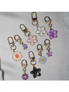   Zsákbamacska - Virág mintájú kicsi táskadísz és kulcstartó