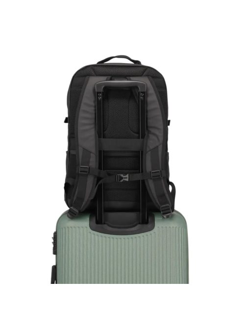 Travelite 96305-01 Basics fekete hátizsák