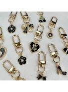 Zsákbamacska - Csajos kicsi táskadísz és kulcstartó