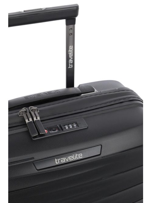 Travelite MOOBY M fekete bővíthető közepes méretű bőrönd