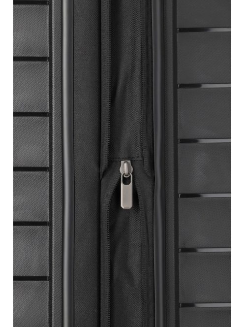 Travelite MOOBY M fekete bővíthető közepes méretű bőrönd