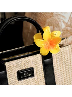 Virág alakú hajcsat és táskadísz sárga