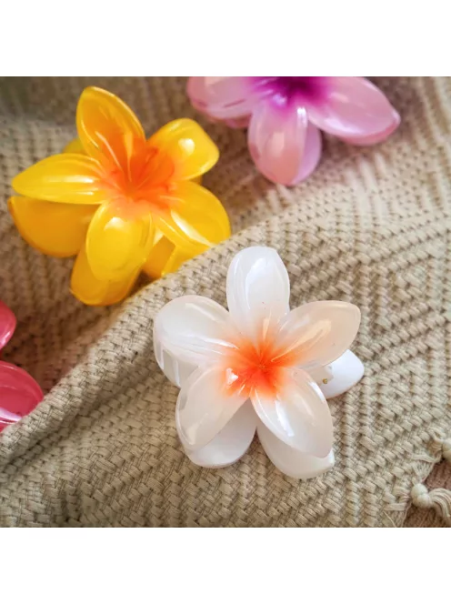 Virág alakú hajcsat és táskadísz fehér narancs