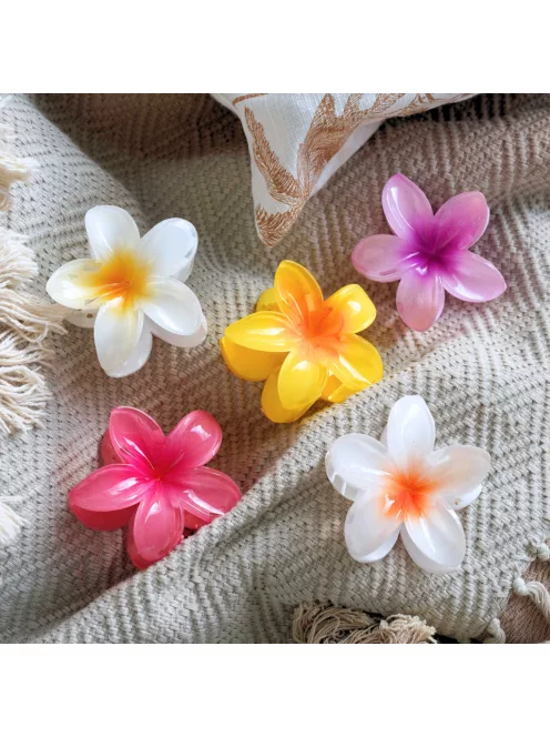 Virág alakú hajcsat és táskadísz púder