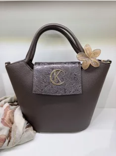 Virág alakú hajcsat és táskadísz drapp