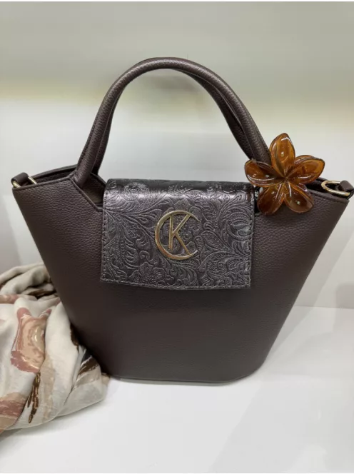 Virág alakú hajcsat és táskadísz barna