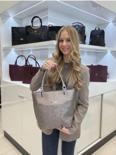 Karen rostbőr táska D 689 fekete fonott