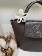 Virág alakú hajcsat fehér