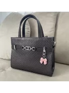 Rózsaszín masnis táskadísz és kulcstartó