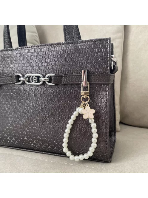 Gyöngyös táskadísz és kulcstartó virággal