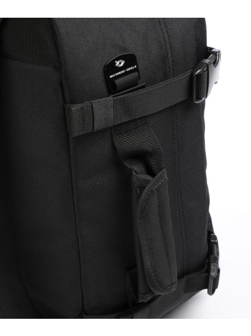 Cabinzero Classic 28L fekete 40x30x20 utazótáska/hátizsák