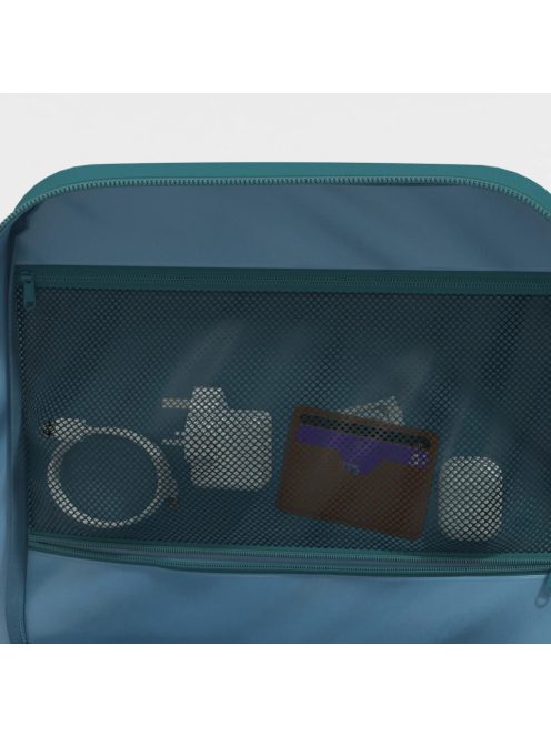 Cabinzero CZ081803 CLASSIC 28L - ARUBA BLUE 40x30x20 utazótáska/hátizsák
