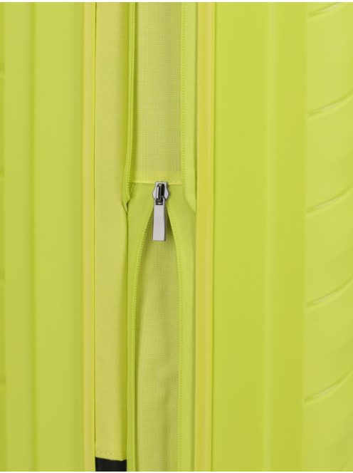 Travelite Burano zöld 4 kerekű bővíthető közepes bőrönd