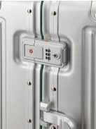 Travelite Next ezüst-zöld alumínium 4 kerekű csatos kabinbőrönd