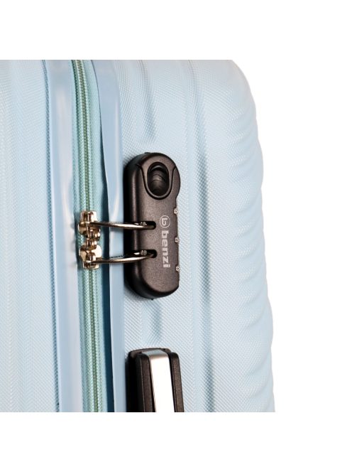 Benzi Granada világoskék 4 kerekű közepes bőrönd