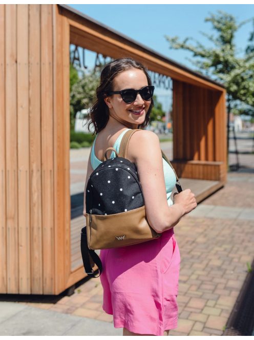 Vuch Gendy fekete-bézs pöttyös női hátizsák