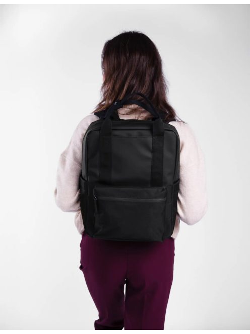 Vuch Kees fekete női hátizsák