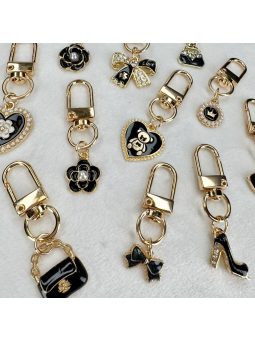 Táskadísz és hajcsat